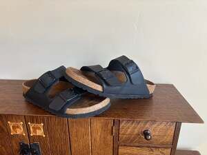 SOLD//Birkenstock Soft Footbed Black Birko-Flor Sandals/ SIZE: 36